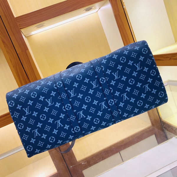 ルイヴィトンバッグ着用イメージ
